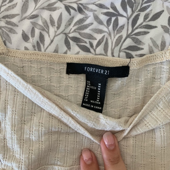 Top - Picture 2 of 2